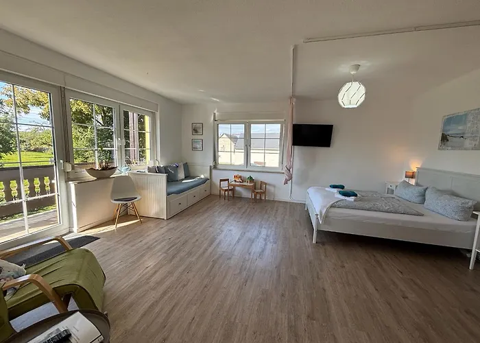 Seeblick Apartment *